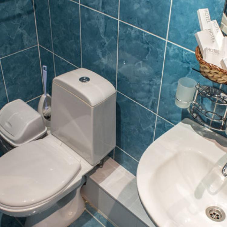 Оснащение ванной комнаты в ванной комнате 2 местного 2 комнатного Семейного Повышенной Комфортности санатория Жемчужина Кавказа в Ессентуках