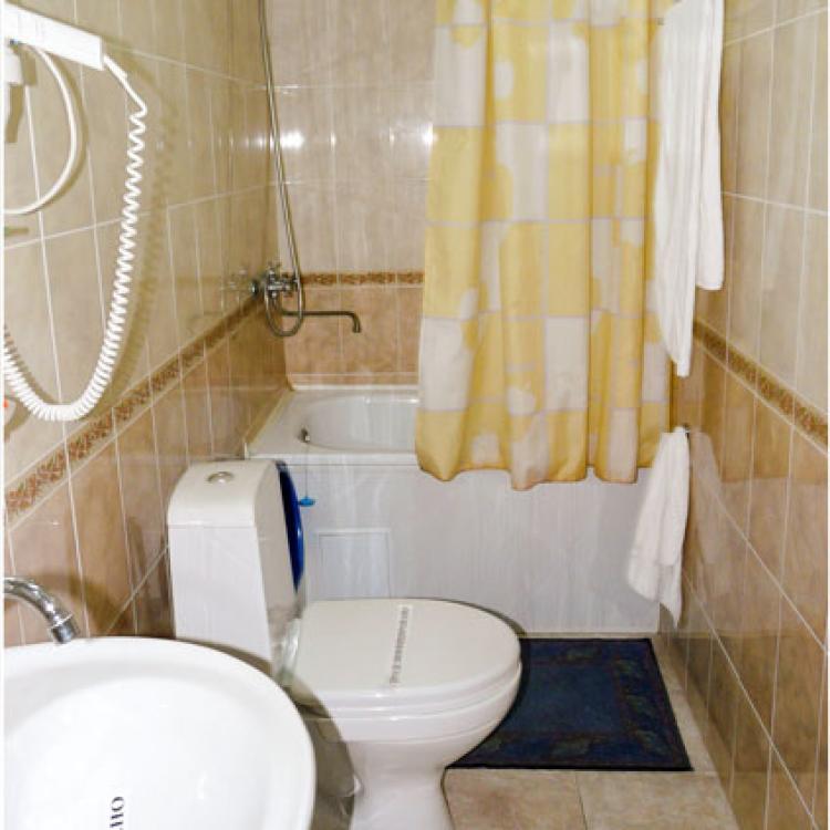 Ванная комната 1 местного 1 комнатного Стандарта Single санатория Жемчужина Кавказа. Ессентуки