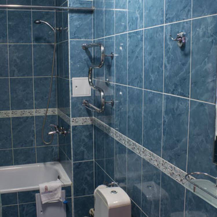 Оснащение ванной комнаты в 1 местном 1 комнатном Повышенной Комфортности Singl plus в санатории Жемчужина Кавказа. Ессентуки 